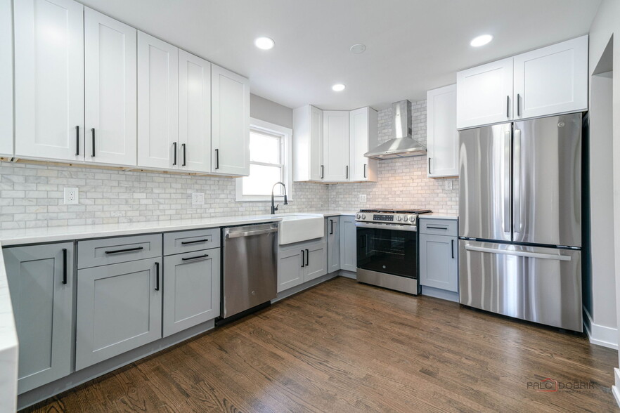 kitchen - 119 S Pine St