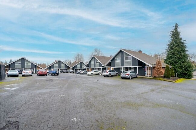 Building Photo - Now Leasing: Beautiful Rustic-Style Apartm...
