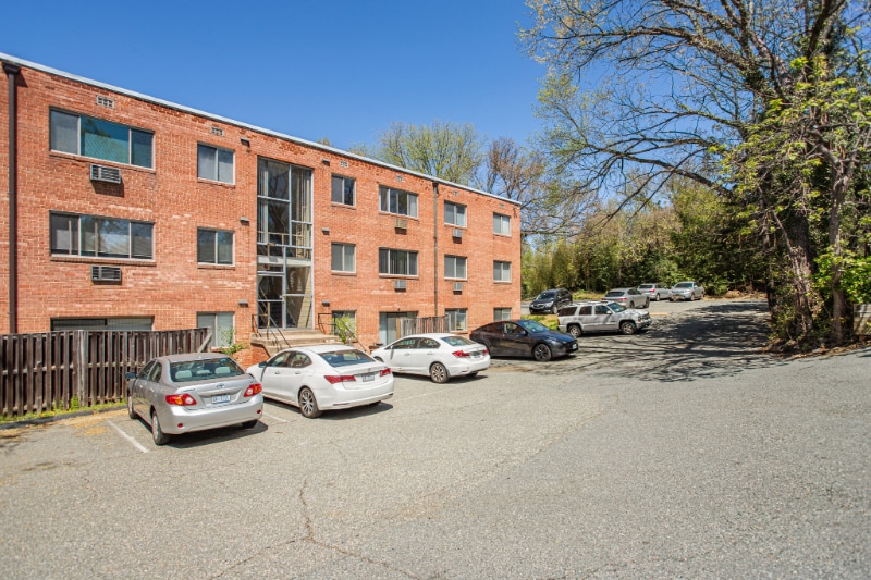 Building Photo - 4465 MacArthur Blvd NW