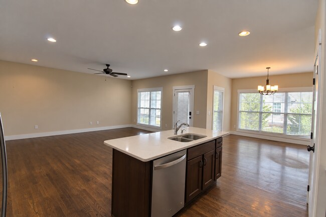 Building Photo - 1137 Cross Pointe Dr