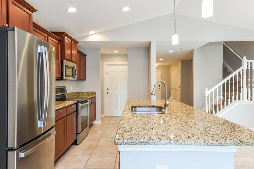 Building Photo - 1904 Pontoon Pl