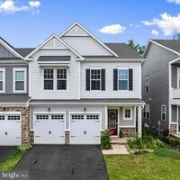 Building Photo - 18270 Moss Gdn Rd