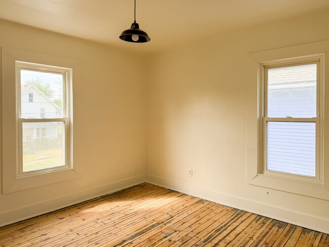 Building Photo - 336 W 29th St