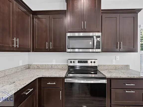 Building Photo - 589 Meloney Dr