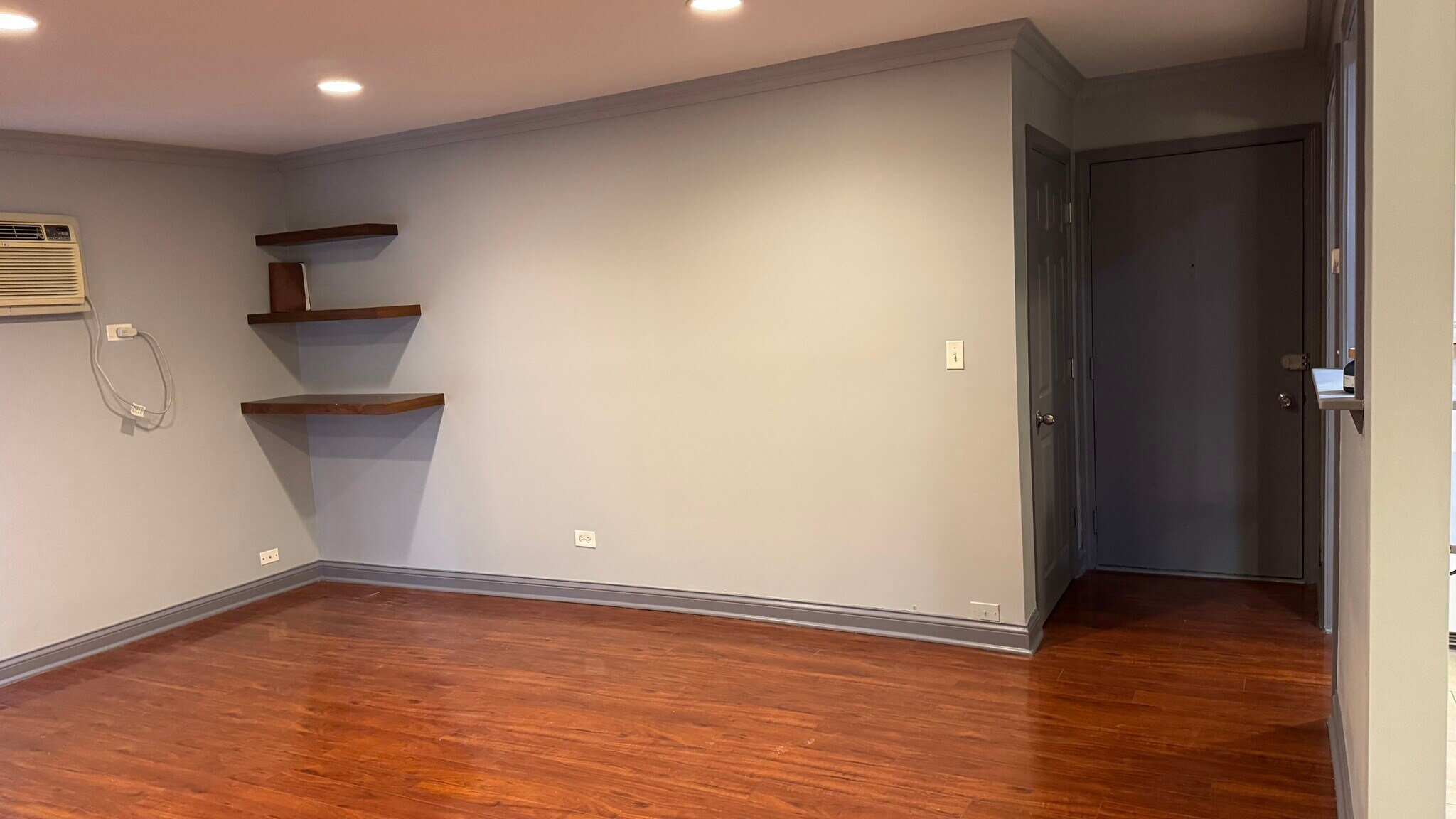 Building Photo - 9S060 Lake Dr