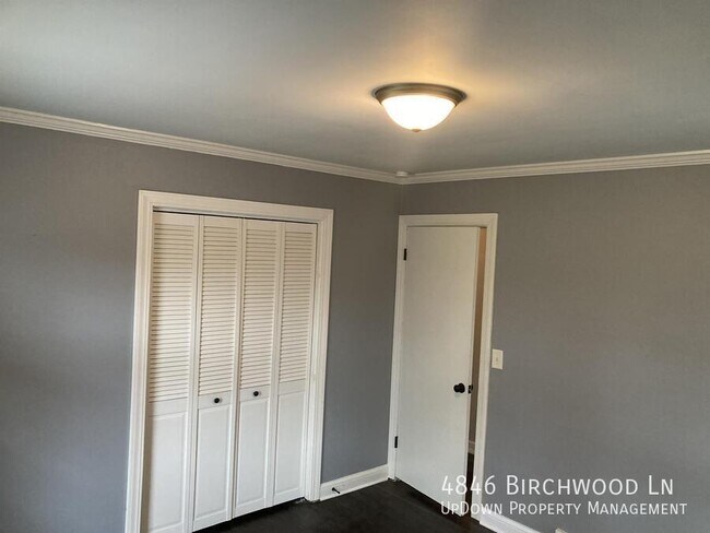 Building Photo - 4846 Birchwood Ln