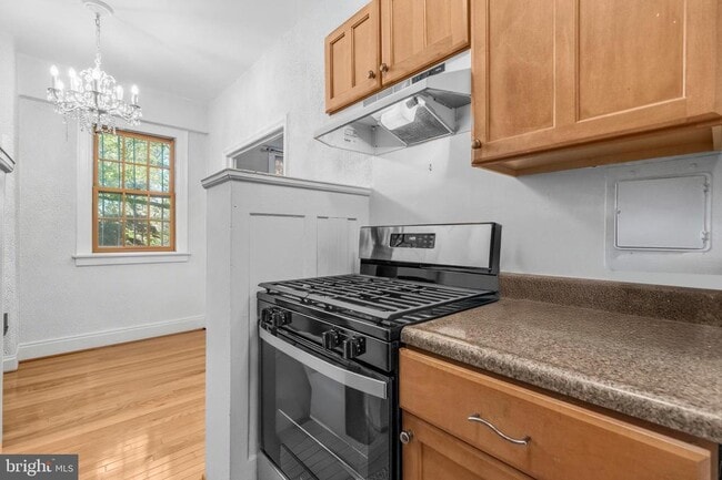 Building Photo - 2032 Belmont Rd NW