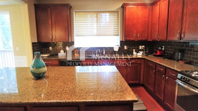 Building Photo - Beautiful Furnished Home in University Place