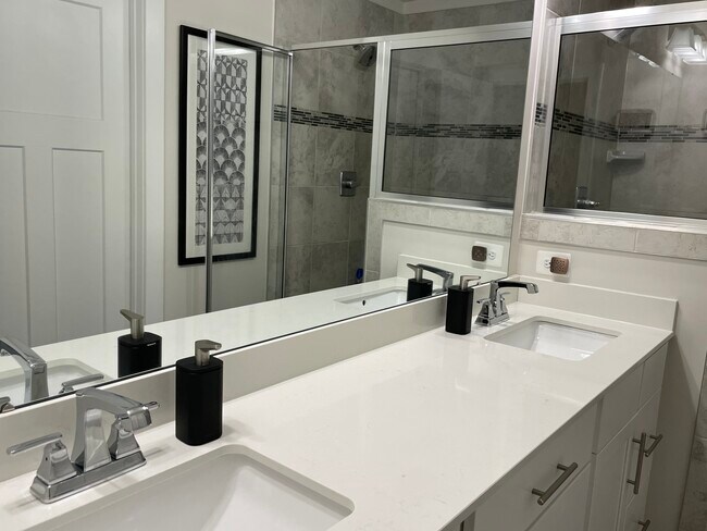 Master Bath - 14047 Sunrise Valley Dr