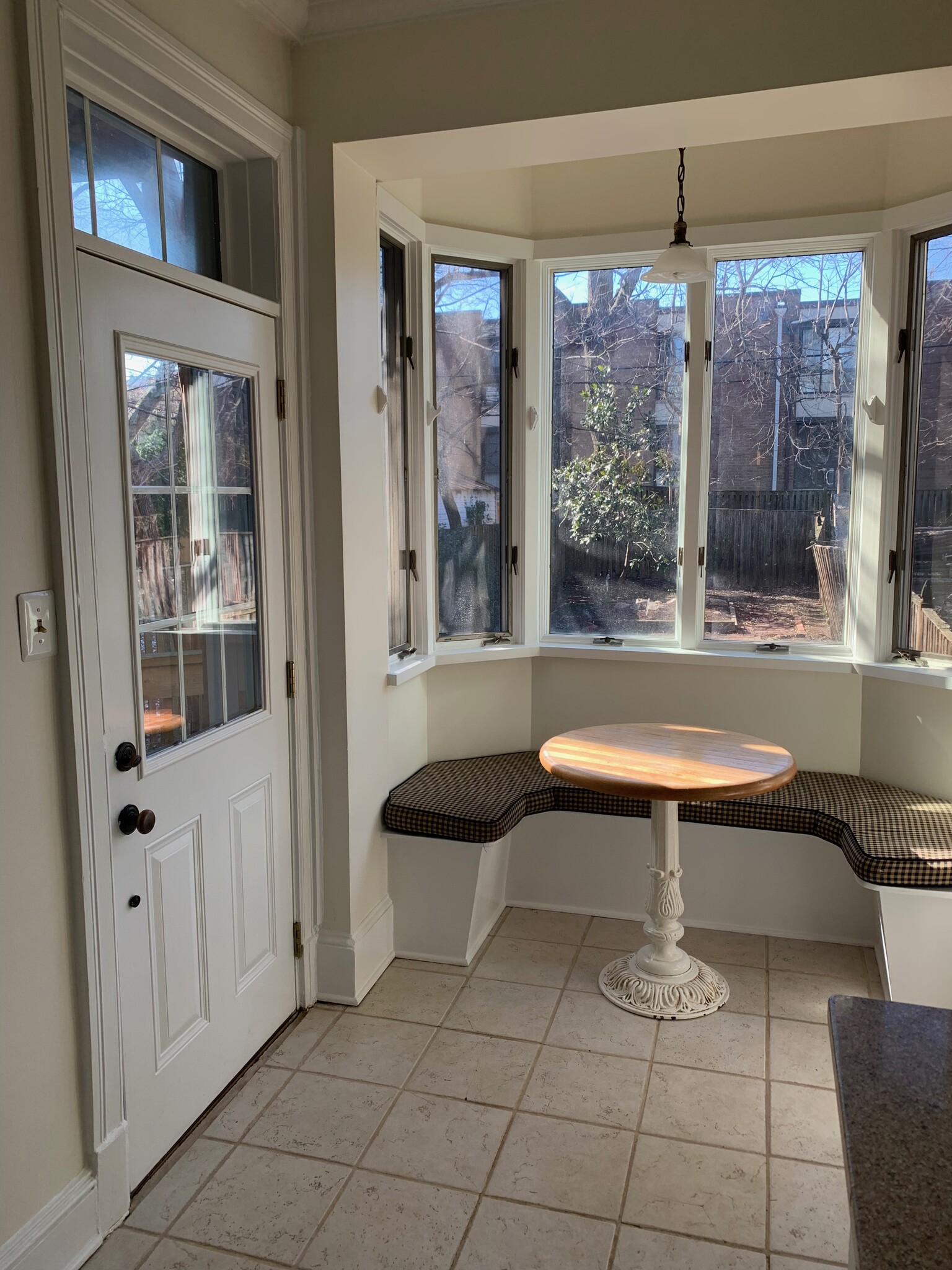 Breakfast Nook - 3322 17th St NW