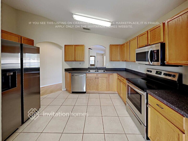 Building Photo - 12805 Adventure Dr