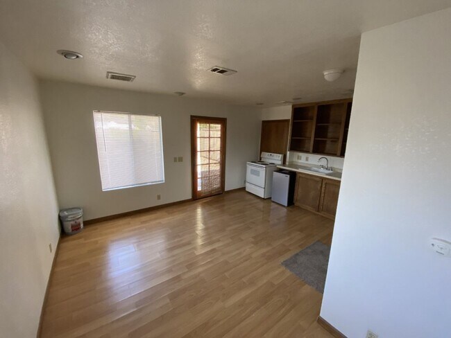 Building Photo - 7905 Curbaril Ave