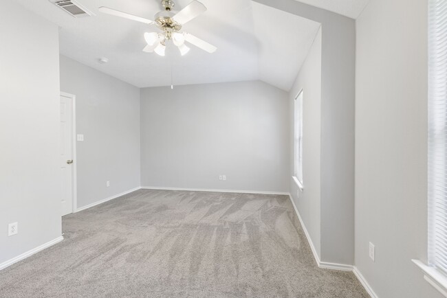 Building Photo - 230 Blushwood Pl
