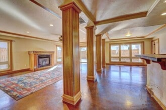 Building Photo - 1304 Monument Ct
