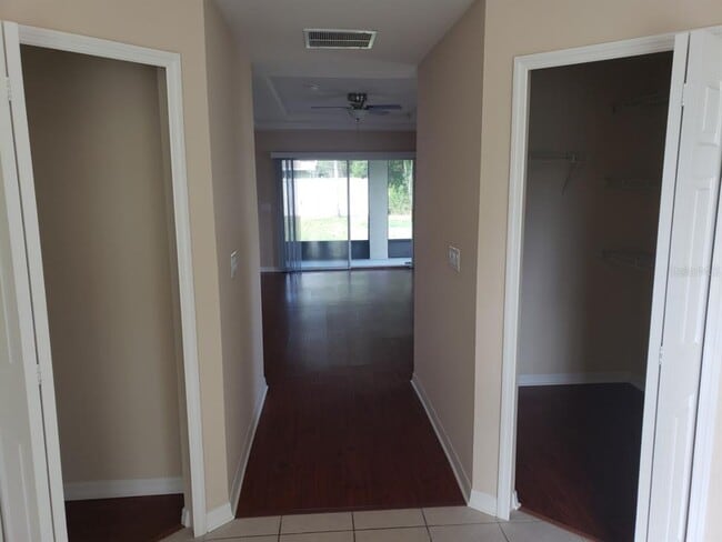 Building Photo - 41 Patchogue Ln