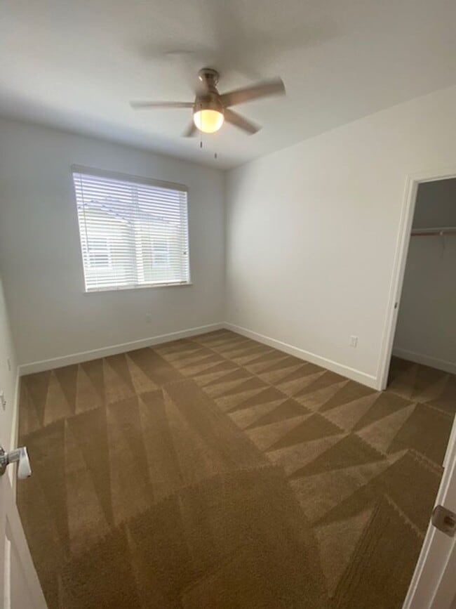 Building Photo - Charming 3-Bedroom House for Rent in Marin...