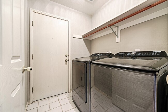 Building Photo - 4405 Lone Rock Ct