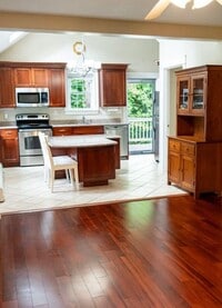 Building Photo - 13 Anthoine Rd