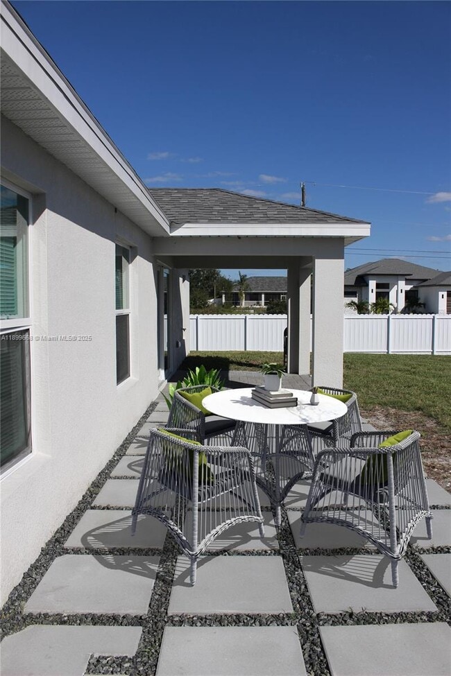 Building Photo - 1138-1114 SW 14th Terrace