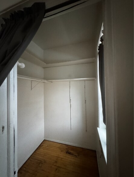 Building Photo - 2909 N Mildred Ave