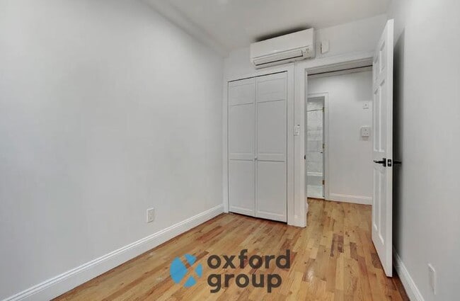 Building Photo - East 10th Street
