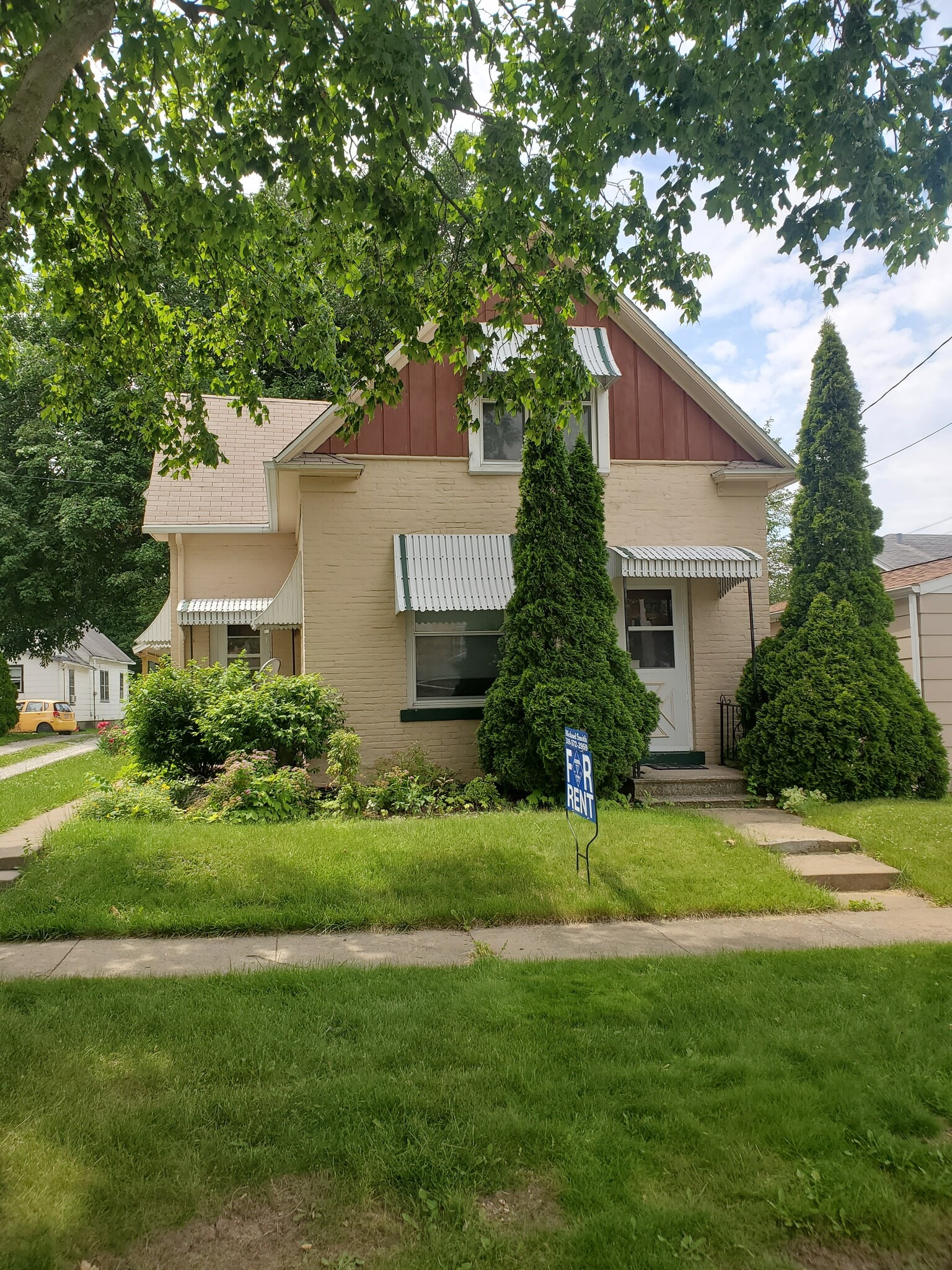Building Photo - 1205 S 15th St
