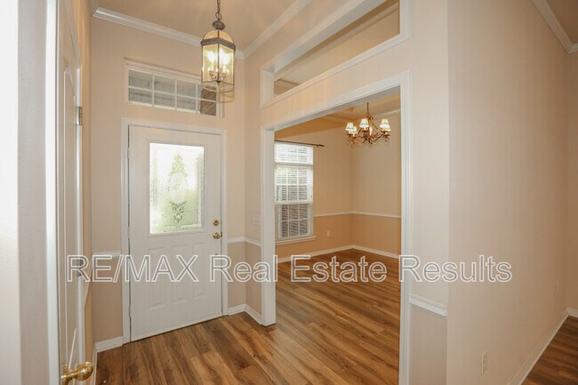 Building Photo - 6454 Norman Ave