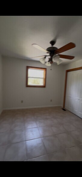 Building Photo - 280 Norris Shores Dr