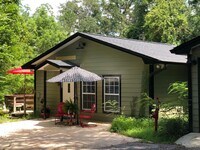 Building Photo - Fully furnished 2/2 corporate and long ter...