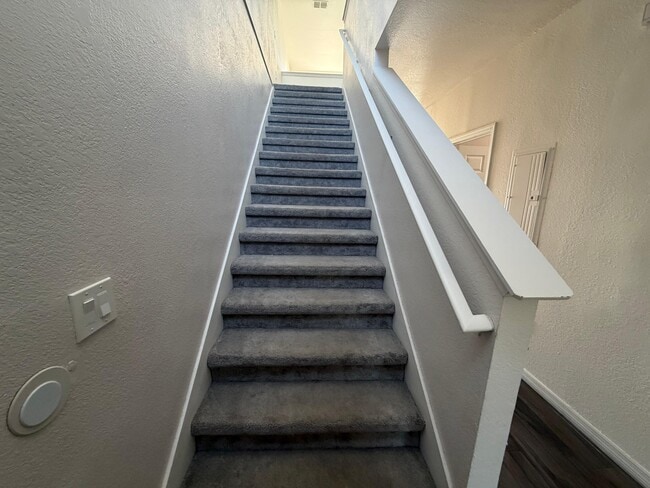 Building Photo - 2003 Claudia Ln