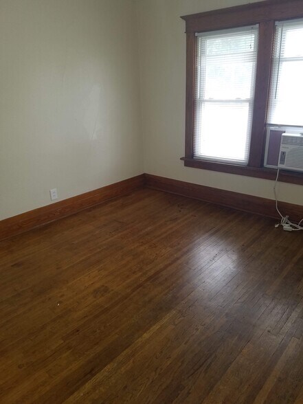 Building Photo - 218 Hammond Ave