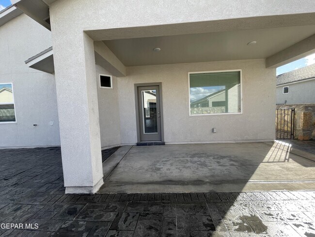 Building Photo - 6009 Hidden Clove Ct