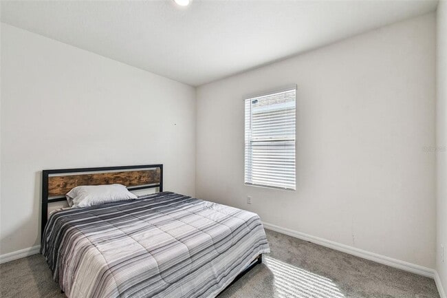 Building Photo - 33635 Field Maple Lp