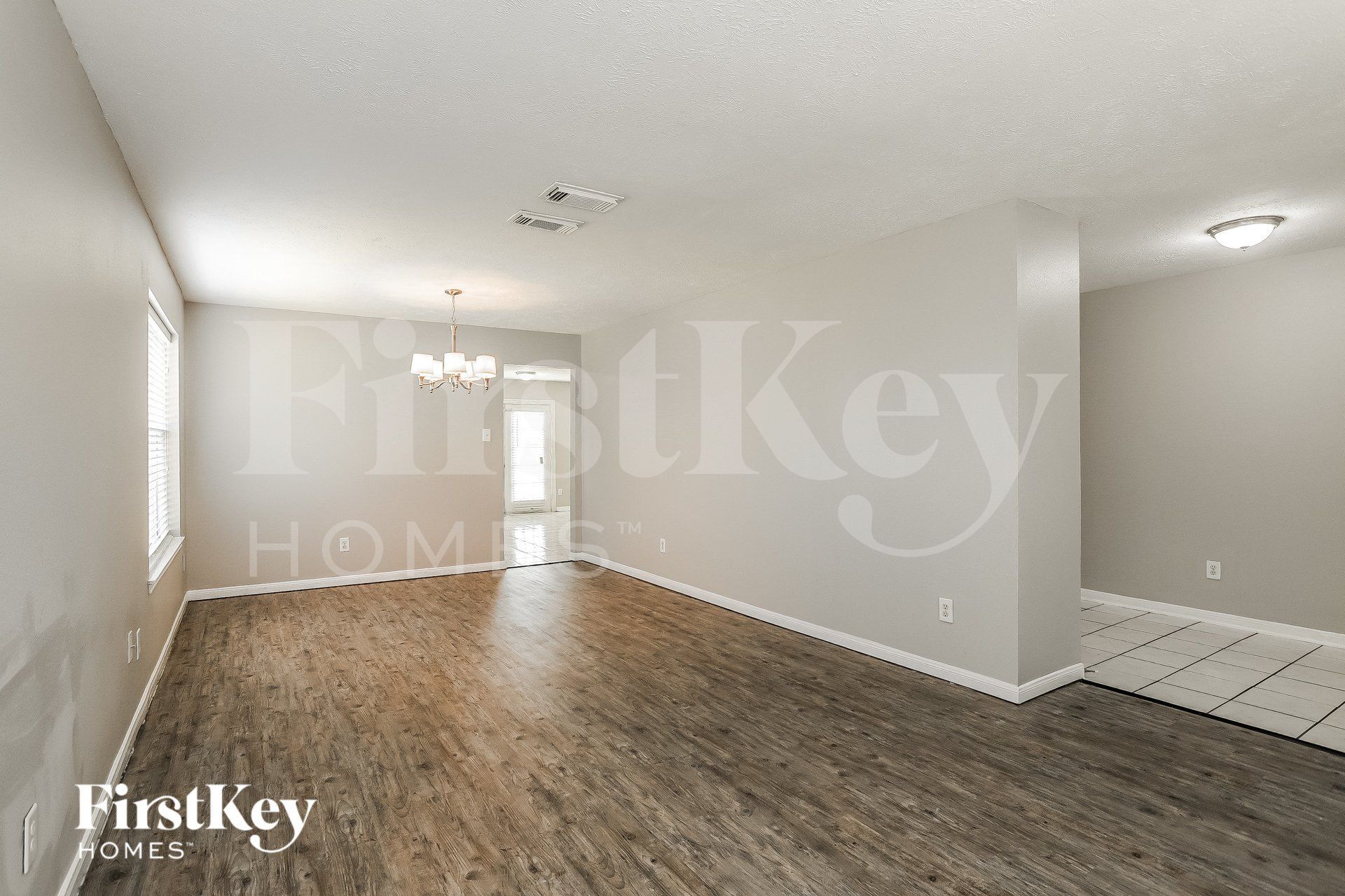 Building Photo - 518 Foxglove Dr