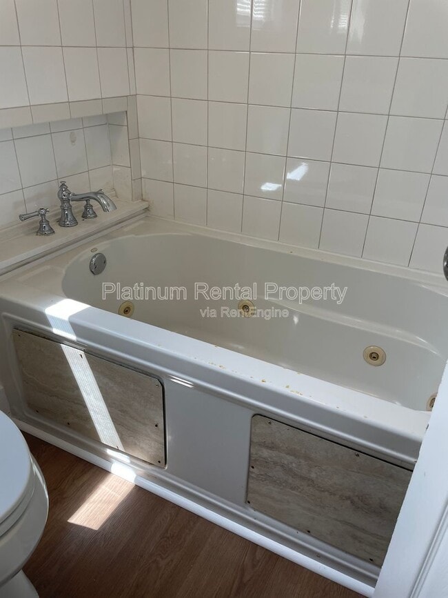 Building Photo - 1135 Coleman St SW