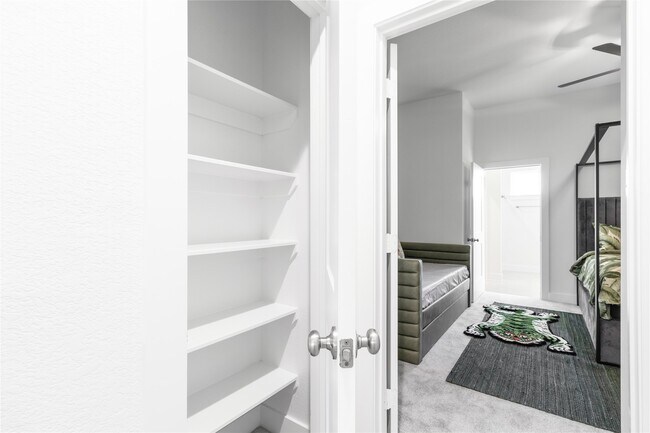 Building Photo - 21111 Rio San Jose Ct