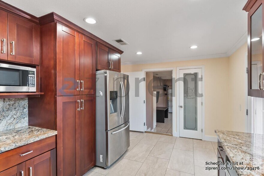 Building Photo - 1656 Messina Dr