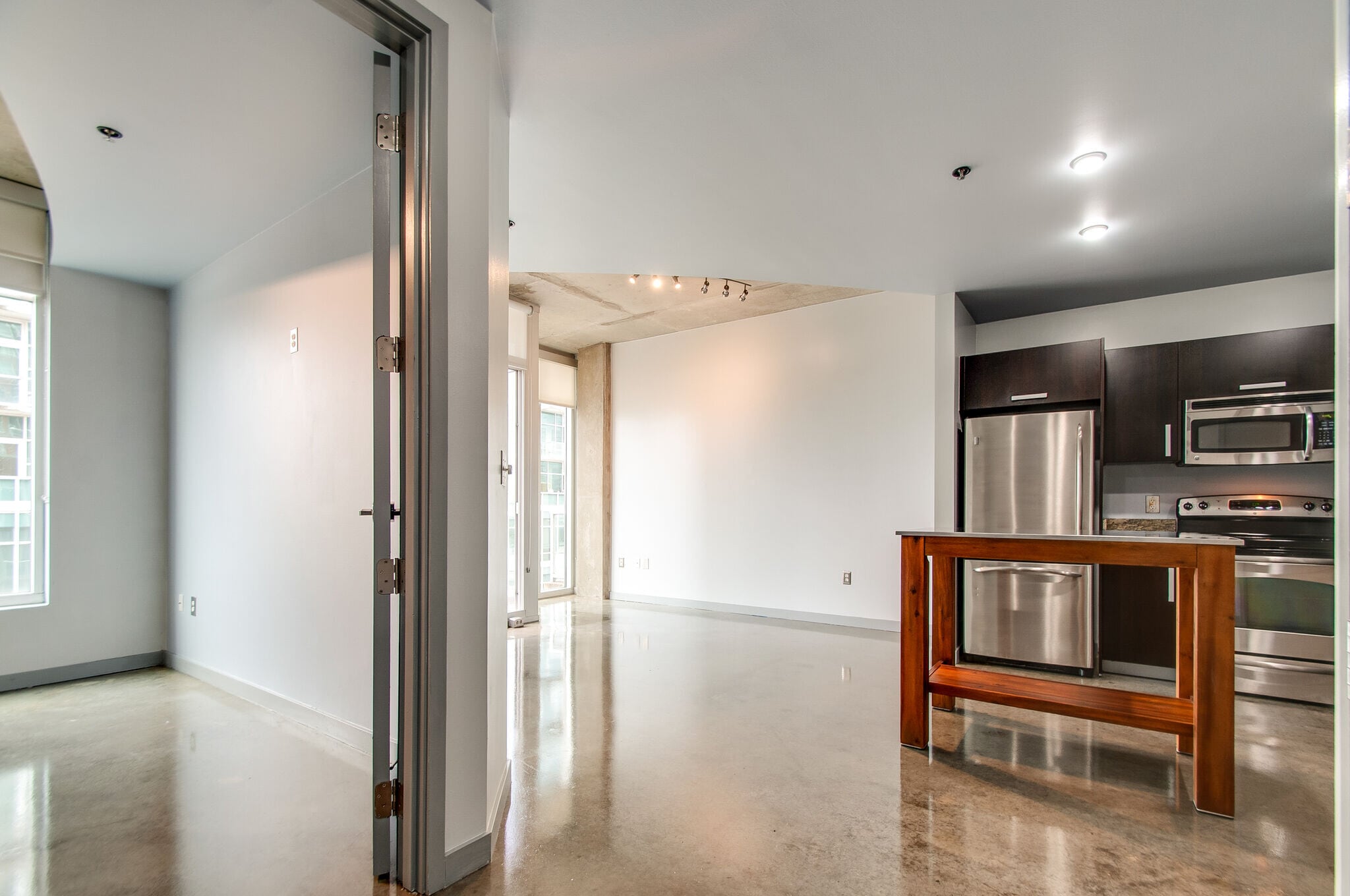 Entrance to bedroom on left - 600 12th Ave S