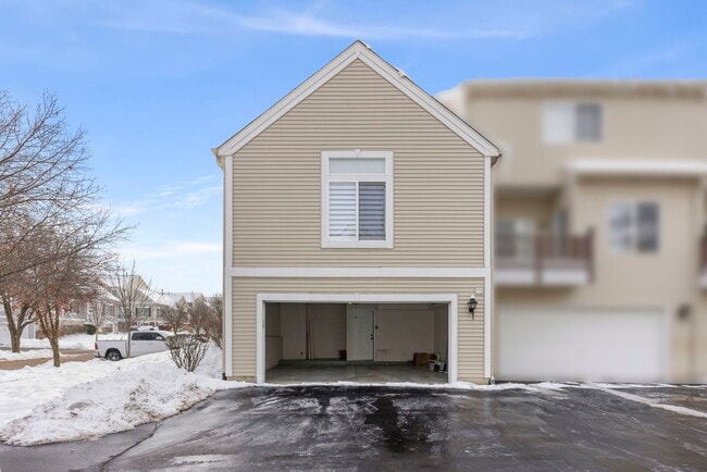 Building Photo - 117 Enclave Cir