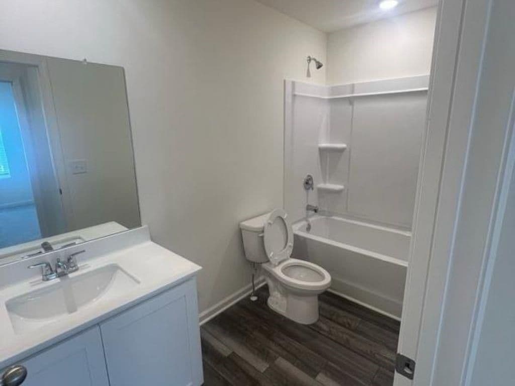 Building Photo - 2099 Emerson Dr