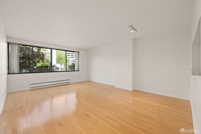 Building Photo - 300 3rd St