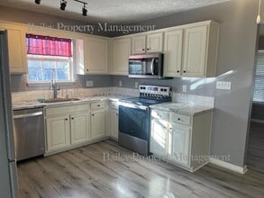 Building Photo - 319 Holly Marie Dr