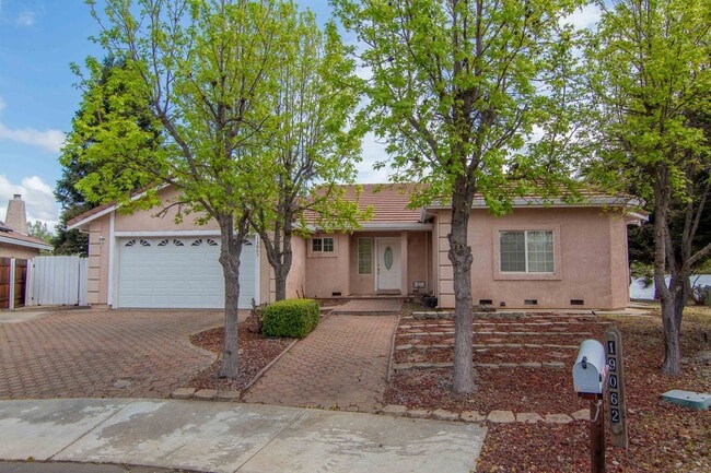 Building Photo - Lake California Home for Rent | Gated Community, Lake Access, Pool & Tennis Courts