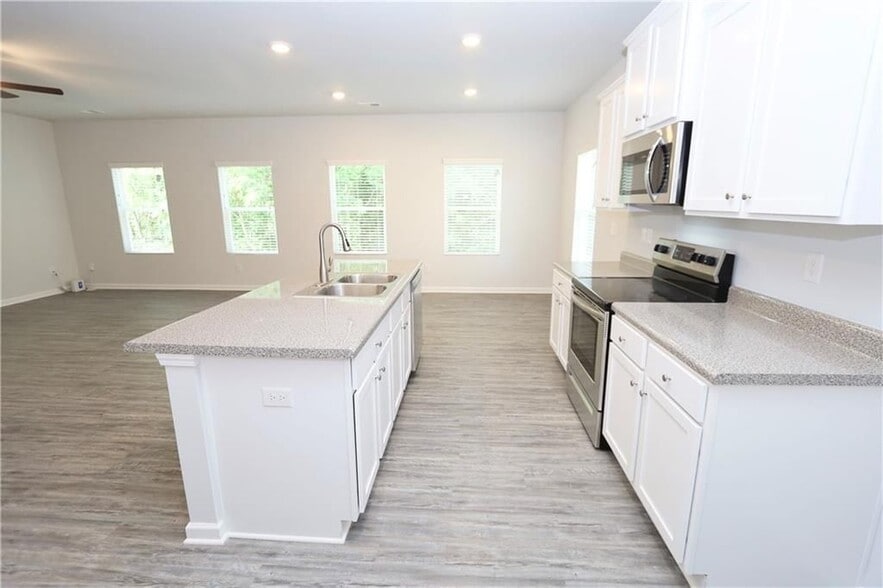 Building Photo - 2105 Jessica Way