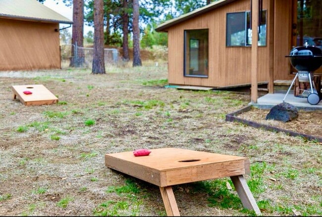 Building Photo - Fantastic 3-Bdr Home with Private Airport Access!