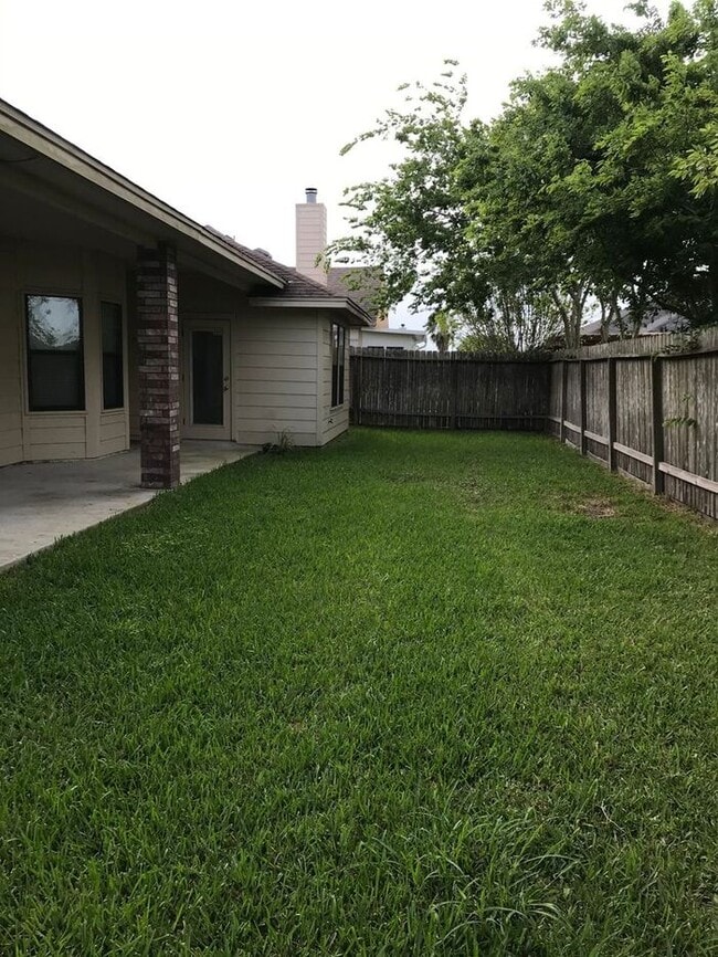 Building Photo - No Application Fees*