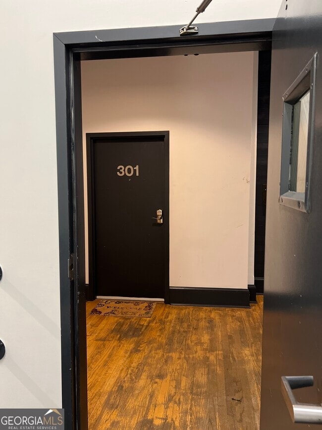 Building Photo - 161 Mangum St SW