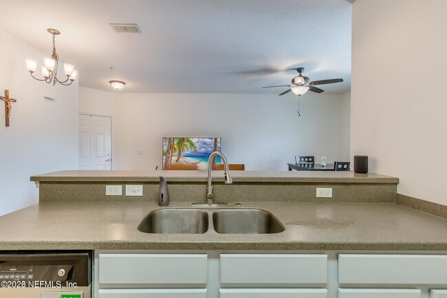 Building Photo - 4982 Key Lime Dr