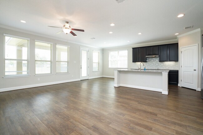 Building Photo - 8007 Cibolo Valley