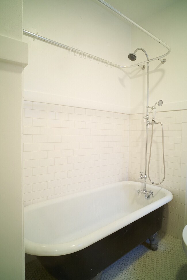 Bathroom - 3918 24th St